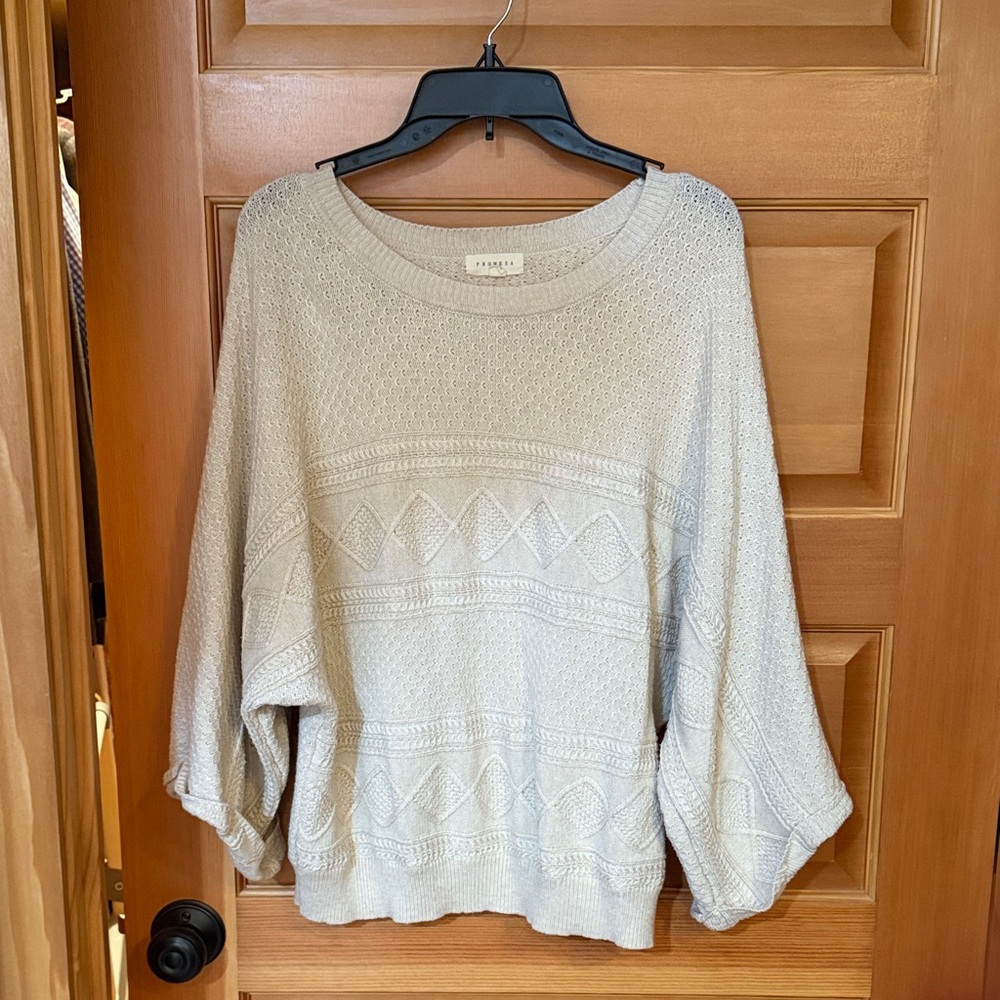 Promesa Light Gray Crew Neck Sweater